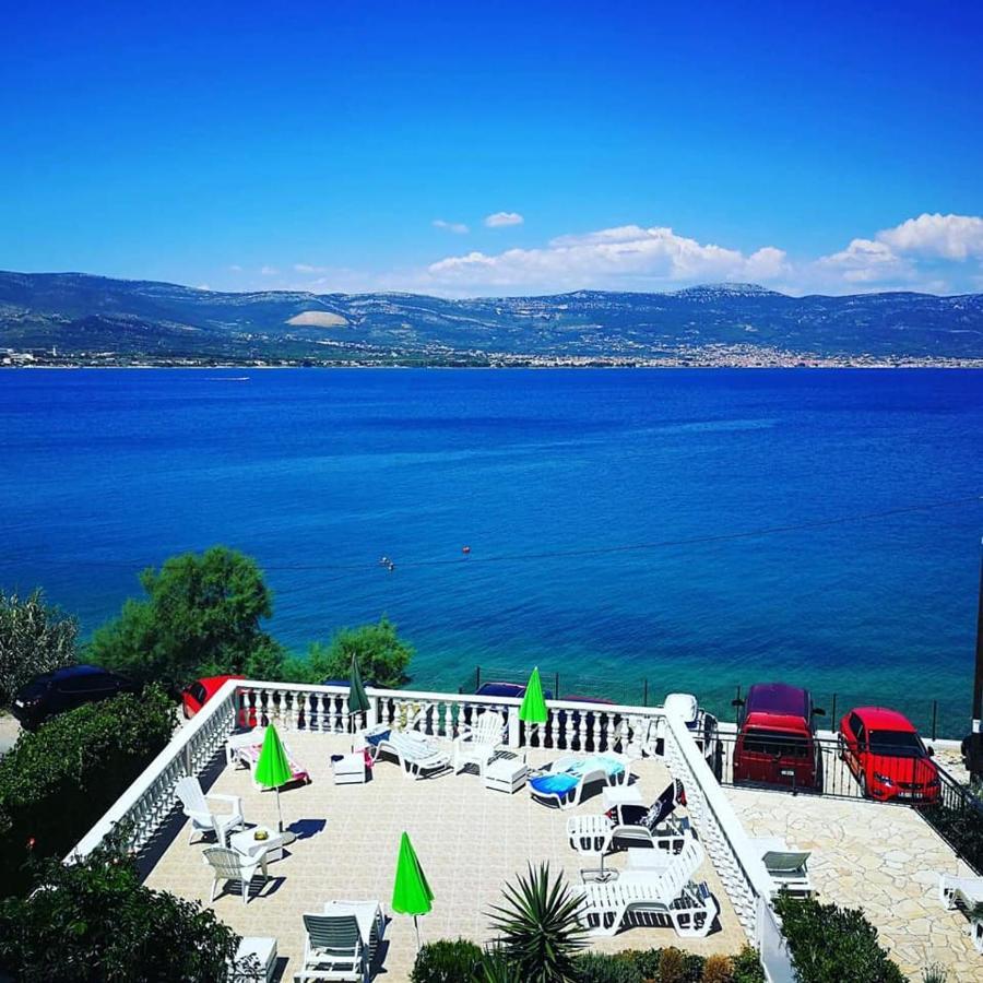 Villa Fjaba - By The Sea - With The Big Terraces & Great Sea View Trogir Eksteriør billede