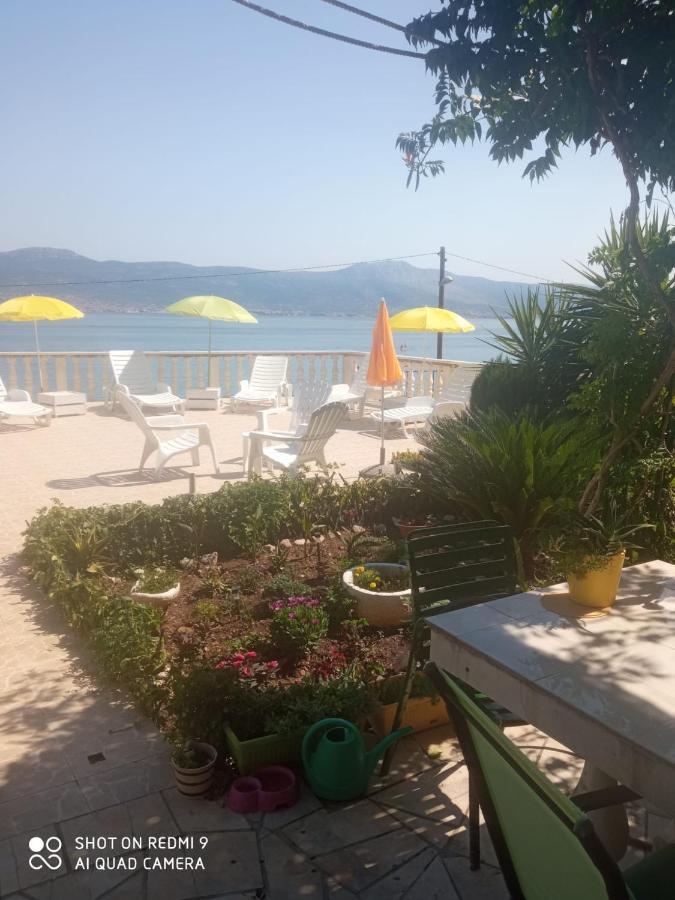 Villa Fjaba - By The Sea - With The Big Terraces & Great Sea View Trogir Eksteriør billede