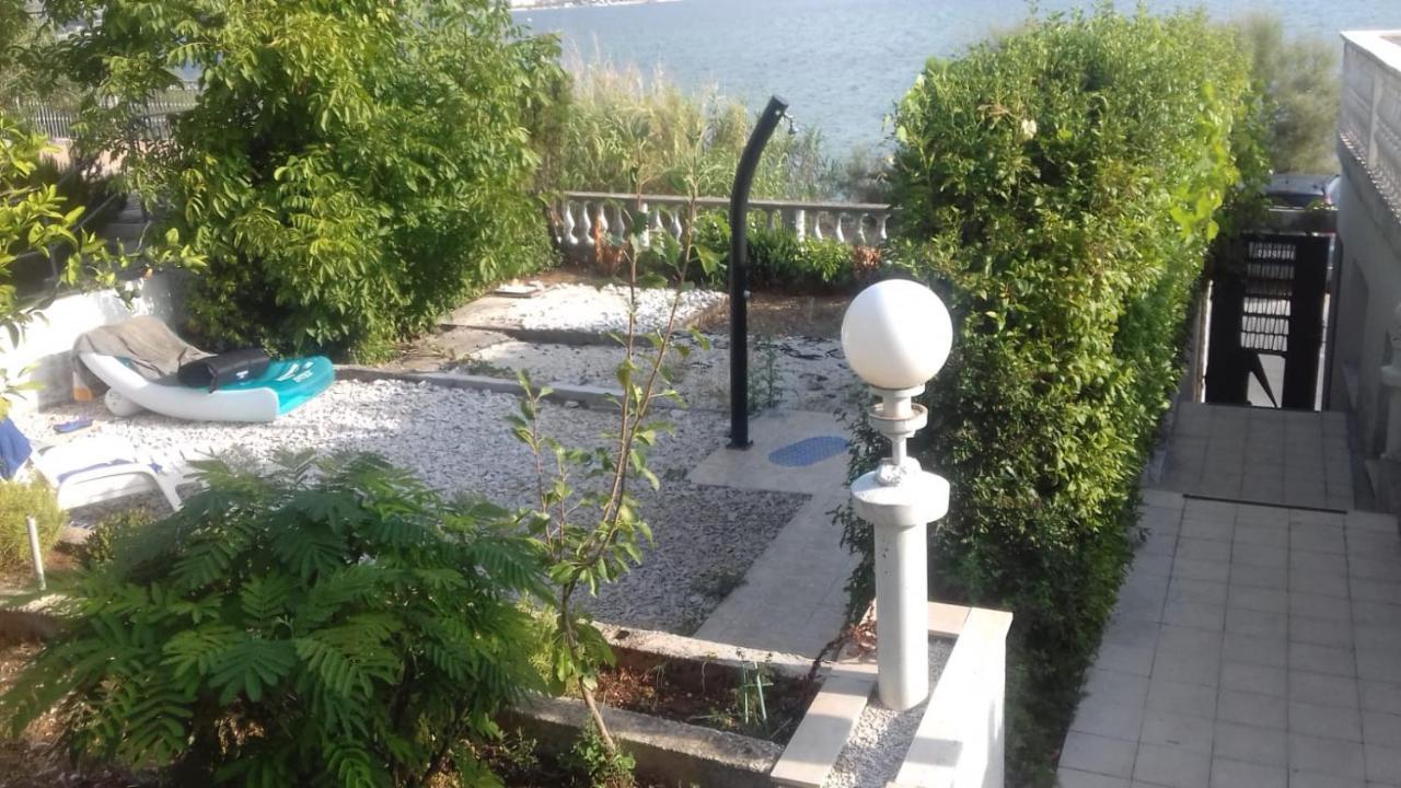 Villa Fjaba - By The Sea - With The Big Terraces & Great Sea View Trogir Eksteriør billede