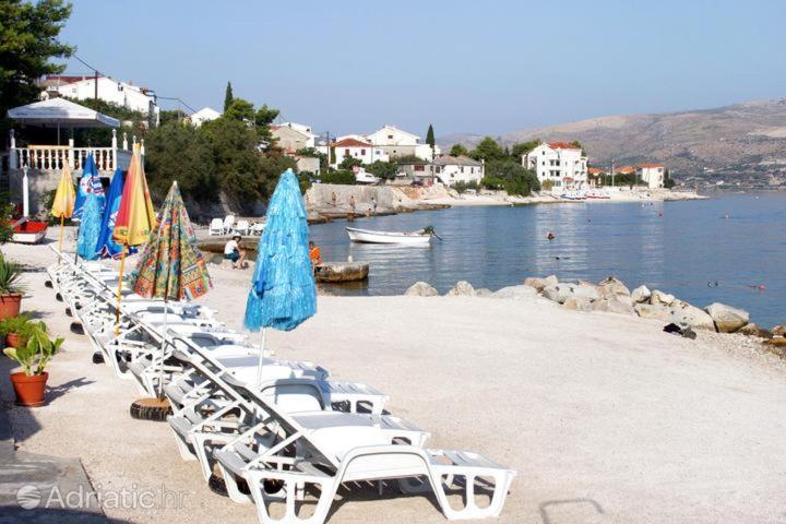Villa Fjaba - By The Sea - With The Big Terraces & Great Sea View Trogir Eksteriør billede