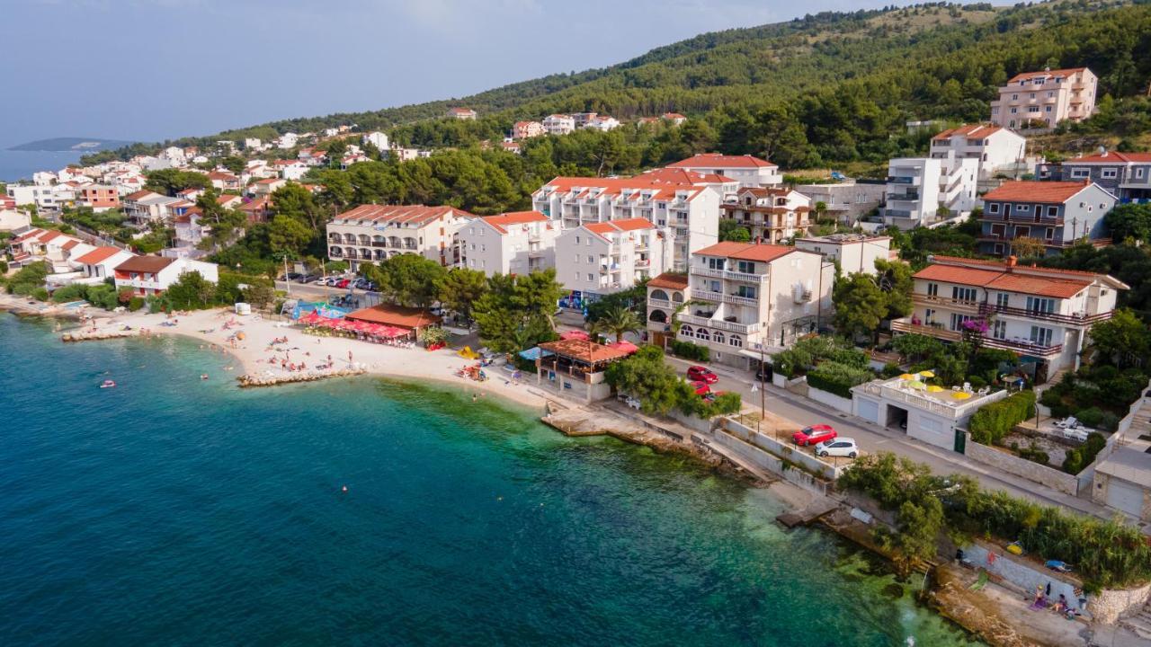 Villa Fjaba - By The Sea - With The Big Terraces & Great Sea View Trogir Eksteriør billede