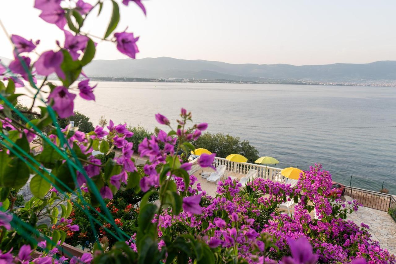 Villa Fjaba - By The Sea - With The Big Terraces & Great Sea View Trogir Eksteriør billede