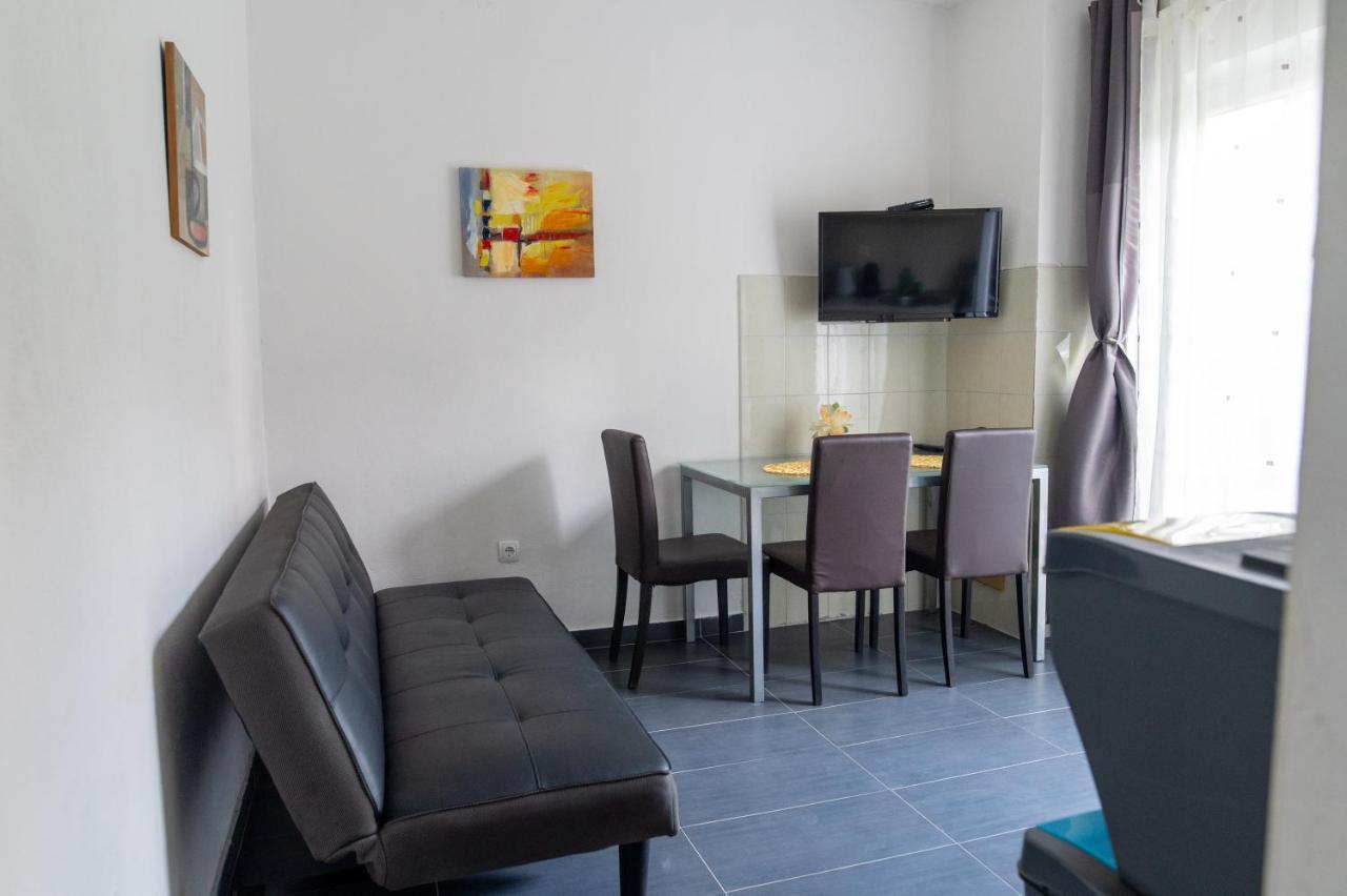Villa Fjaba - By The Sea - With The Big Terraces & Great Sea View Trogir Eksteriør billede