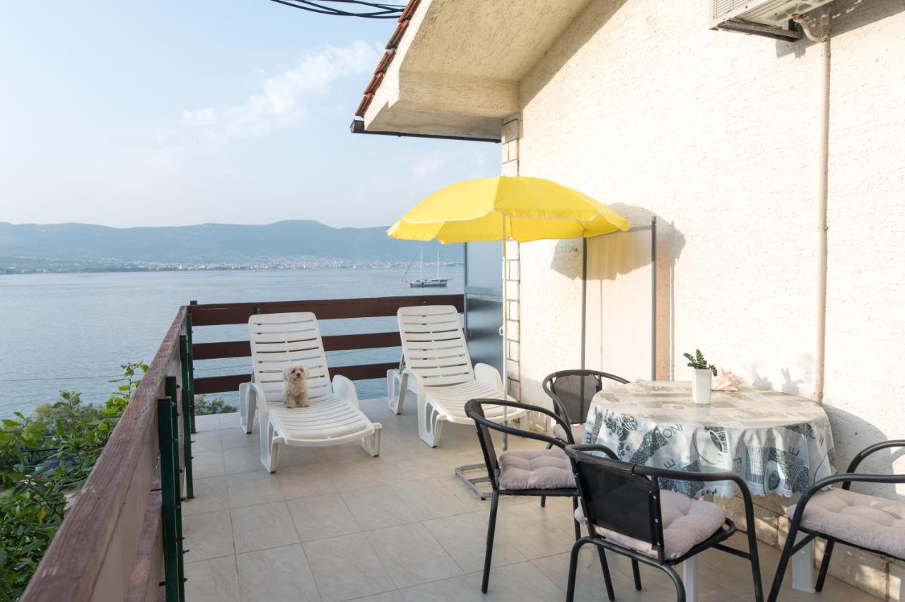 Villa Fjaba - By The Sea - With The Big Terraces & Great Sea View Trogir Eksteriør billede