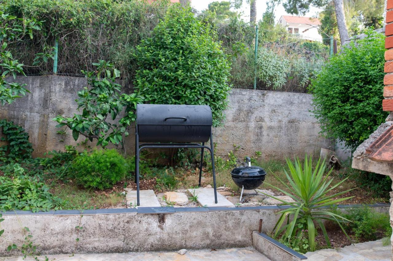 Villa Fjaba - By The Sea - With The Big Terraces & Great Sea View Trogir Eksteriør billede