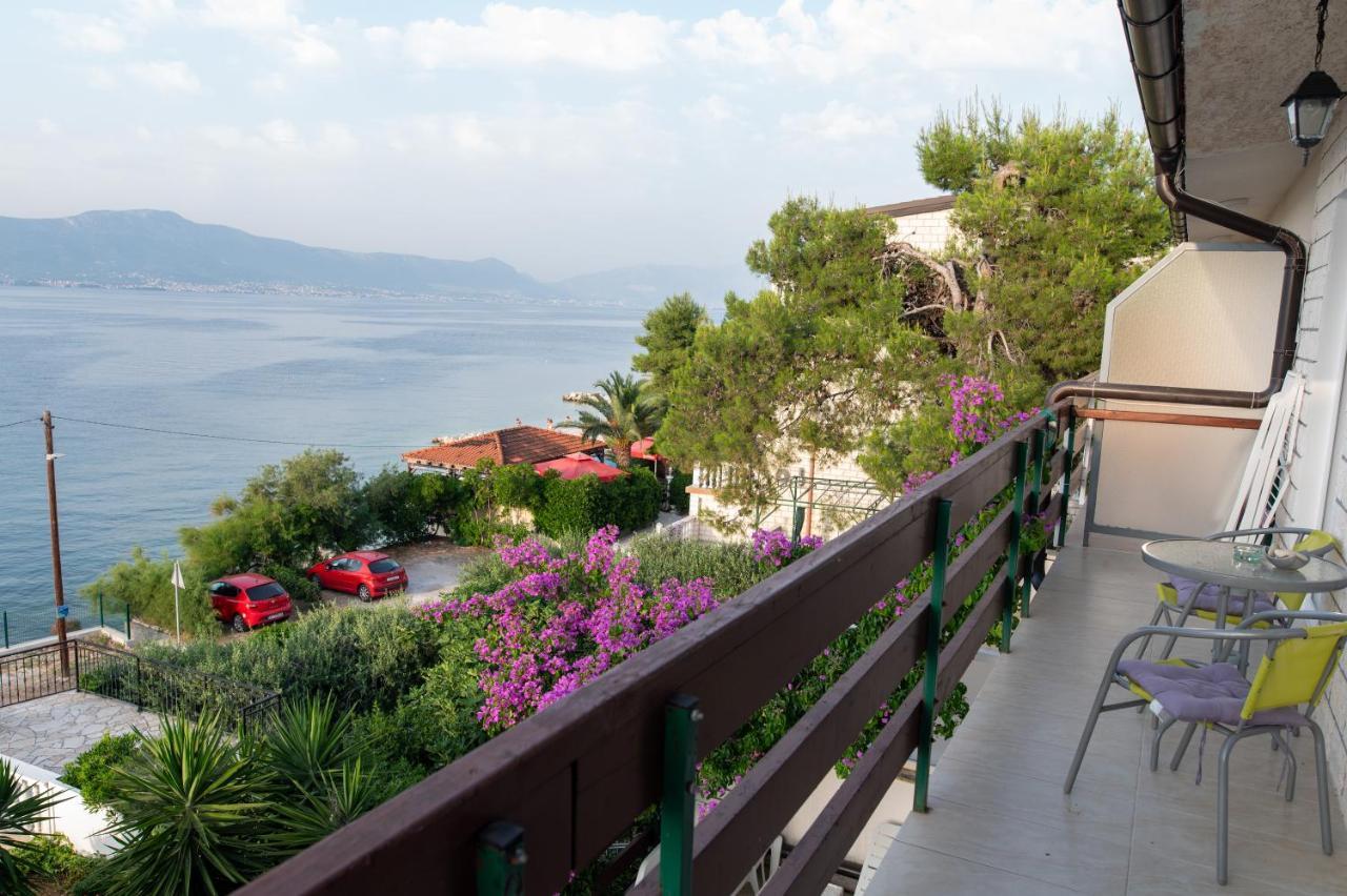 Villa Fjaba - By The Sea - With The Big Terraces & Great Sea View Trogir Eksteriør billede