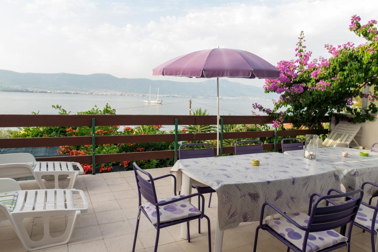 Villa Fjaba - By The Sea - With The Big Terraces & Great Sea View Trogir Eksteriør billede