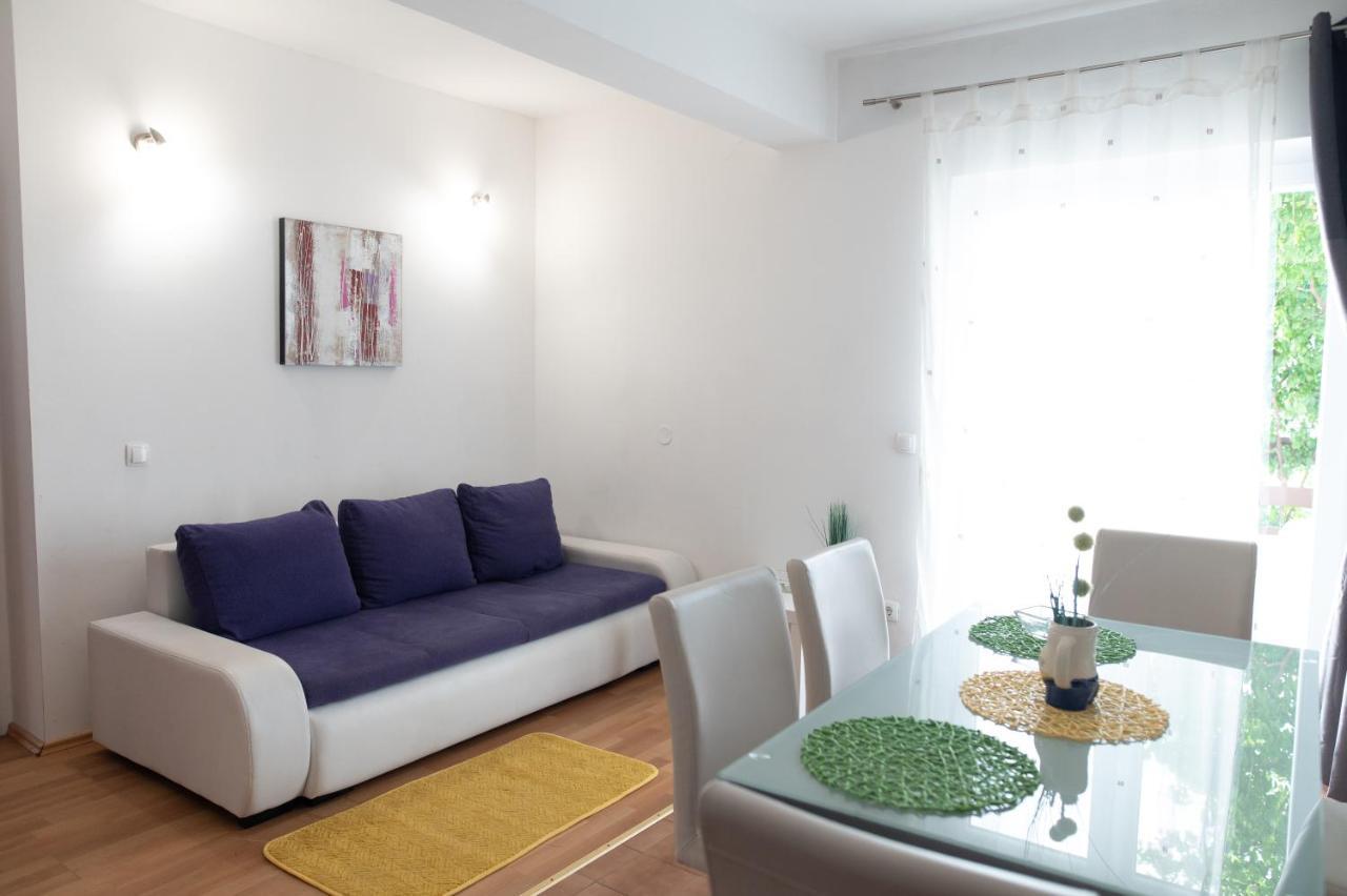 Villa Fjaba - By The Sea - With The Big Terraces & Great Sea View Trogir Eksteriør billede