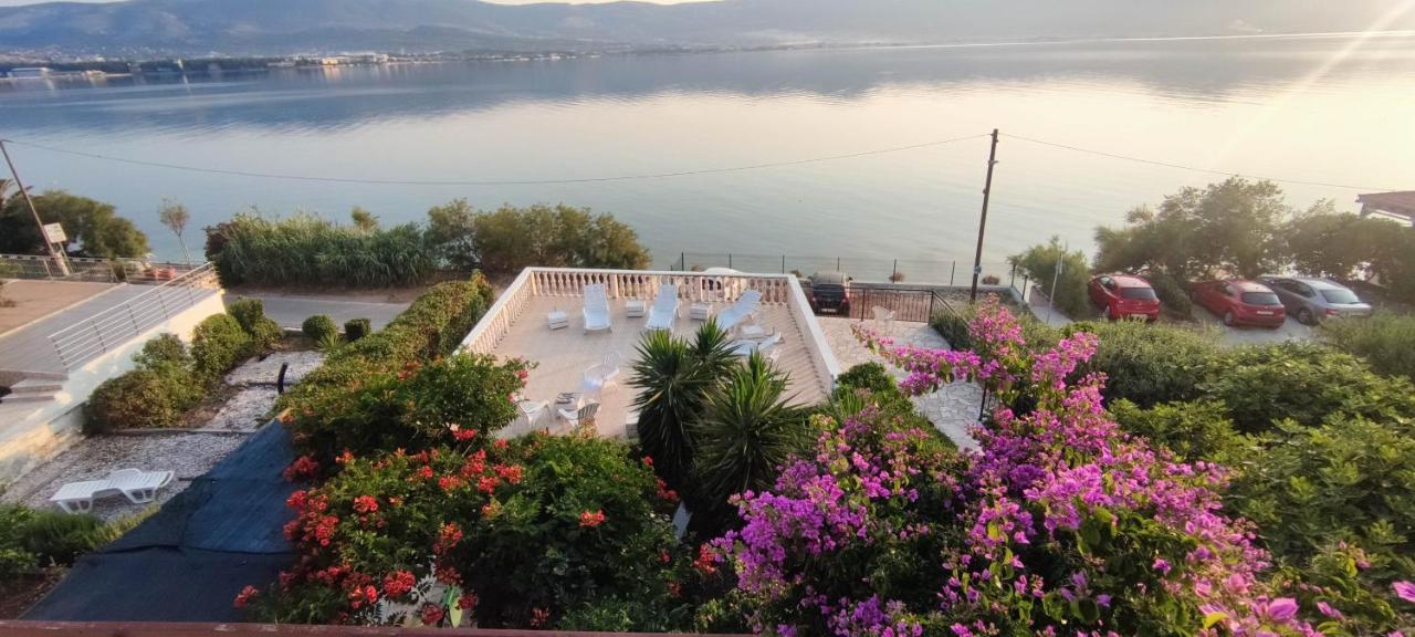Villa Fjaba - By The Sea - With The Big Terraces & Great Sea View Trogir Eksteriør billede