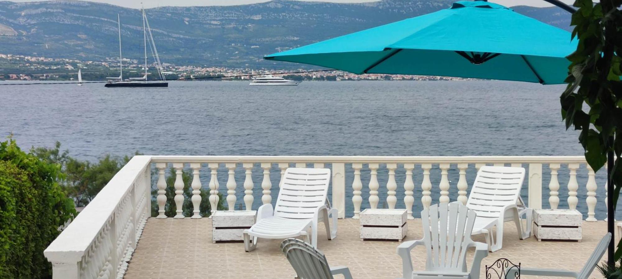Villa Fjaba - By The Sea - With The Big Terraces & Great Sea View Trogir Eksteriør billede